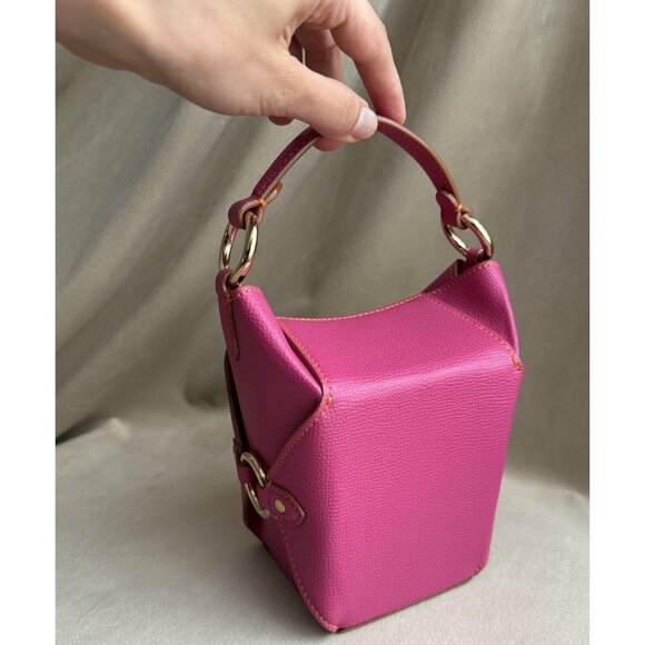 BNWT Jeff Wan Fuchsia Pink Lunch Box Purse W Long Strap - Picture 3 of 10